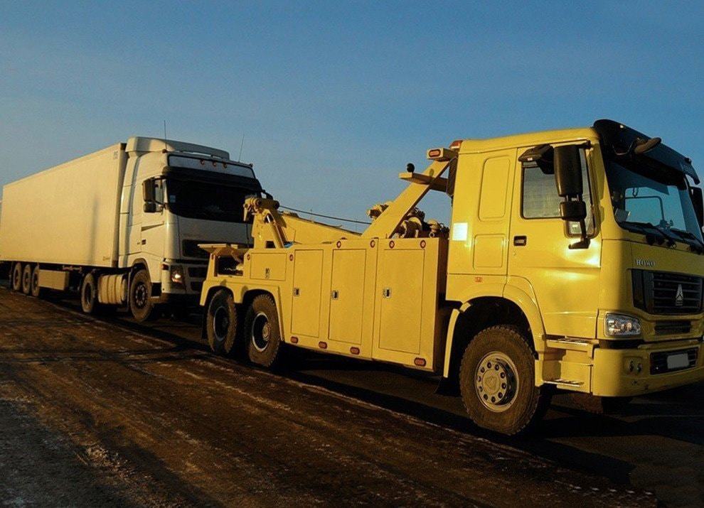 Фото эвакуации грузовика в Самаре