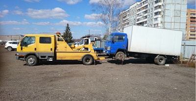 Фото эвакуатора с частичной погрузкой