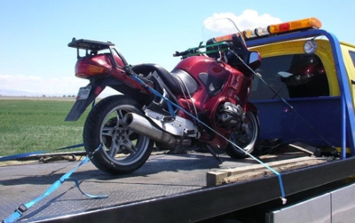 Эвакуация мотоцикла на эвакуаторе